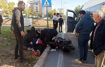 Konya'da kaza!  Minibüs ile motosiklet çarpıştı