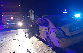 Konya'da korkutan kaza: TIR ile ticari taksi çarpıştı