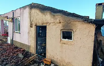 Konya'da korkutan yangın: Ev ve araba küle döndü!