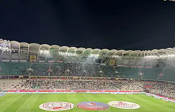 Konya'da kritik randevu başladı! Konyaspor-Trabzonspor maçında ilk düdük çaldı