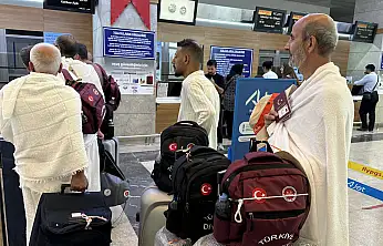 Konya'da Mevlid Kandili'nde çifte heyecan! İlk Umre kafilesi kutsal topraklarda