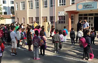 Milyonlarca öğrenciyi ilgilendiren kararı Bakan Tekin açıkladı!