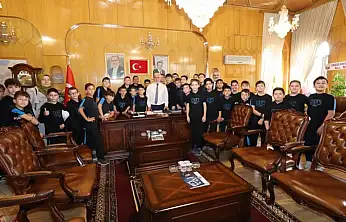 Konya'da öğrenciler bu kez okulun değil müftülüğün kapısını çaldı