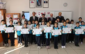 Konya'da öğrenciler karne sevinci yaşadı