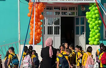 Konya'da ders zili yeniden çaldı! Okullarda ilk gün heyecanı