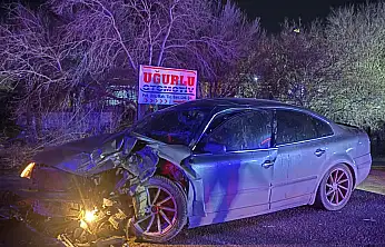 Konya'da otomobil ile çekici çarpıştı: 5 yaralı