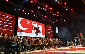 Konya'da oyun havaları gecesi! Müzikseverler doyasıya eğlendi