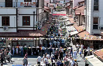 Konya'da Pazar gününe kadar sürecek alışveriş şöleni başladı, saatlere dikkat!