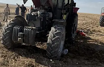 Konya'da seyir halindeki traktör alev alev yandı