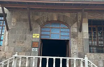 Konya'da tarihin izlerini taşıyor! Kapı Camii'nin taşları bakın nereden geldi
