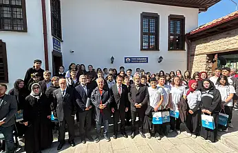 Konya'da Teneffüs Buluşmaları'nda öğrenciler yazarlarla buluştu
