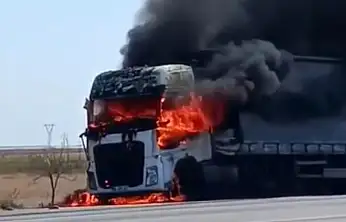 Konya'da TIR alev aldı! Sürücü son anda kurtuldu