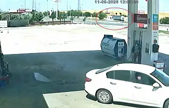 Konya'da TIR kazası! Sürücü direksiyon başında kalp krizi geçirdi