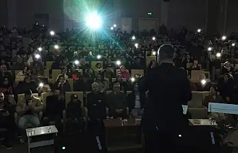 Konya'da unutulmaz arabesk gecesi: Dev organizasyon yoğun ilgi gördü