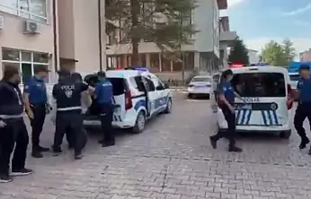 Konya'da uyuşturucuyu midelerinde  taşıdılar: Nefes kesen operasyonla yakalandılar!