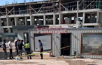 Konya'daki inşaatta kanlı kavga: Maket bıçağıyla saldırdı!