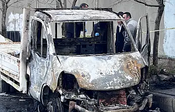 Konyalı evsiz vatandaş, sığındığı araçta yanarak can verdi