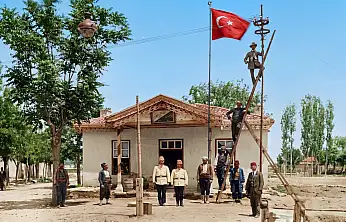 Konya Emniyeti 'Dünden bugüne değişmeyen tek şey' diyerek paylaştı: 100 yıl önceki kare dikkat çekti!