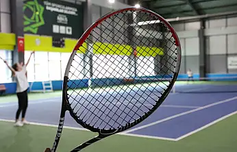 Konya Meram'da aile bağları tenisle güçleniyor