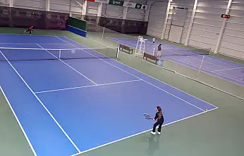 Konya'nın en büyük kapalı tenis kortunda nefes kesen mücadele