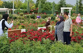 Konya'nın güzellikleri Hatıra Defteri'ne kazındı: Ziyaretçilerden övgü dolu mesajlar!