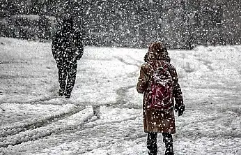 Konya'nın iki ilçesinde eğitime kar engeli: Okullar tatil edildi!