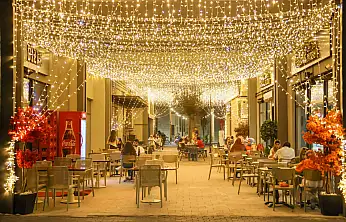 Konya'nın o noktası renkli ışıklarla yeni fotoğraf durağına dönüştü