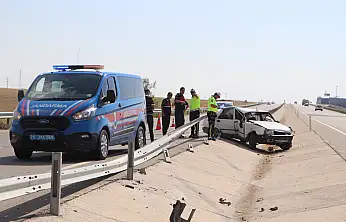 Konya yolunda kaza! Tofaş iki büklüm oldu