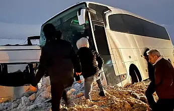 Konyaşeker'in kangal servisi kaza yaptı! 6 işçi yaralı