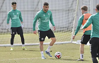 Konyaspor, Alanya deplasmanı için sahaya indi!