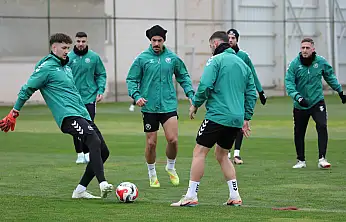 Konyaspor, Corendon Alanyaspor mesaisini taktik antrenmanla bitirdi