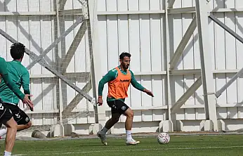 Konyaspor'da Gençlerbirliği mesaisi sürüyor