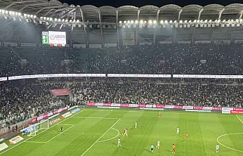 Konyaspor'da kaleci değişikliği! Bahadır Güngördü oyundan çıktı