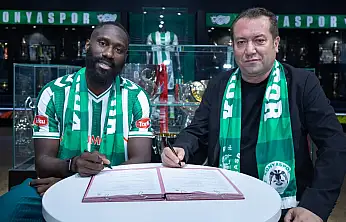 Konyaspor'dan flaş transfer! Yıldız futbolcu resmen imzayı attı
