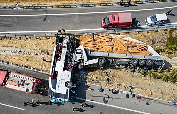 Manisa'da 11 kişinin öldüğü otobüs faciasında Konya'ya ateş düştü