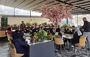 Meram'da öğrencilere başarı ödülü: Lahmacunlu motivasyon etkinliği!