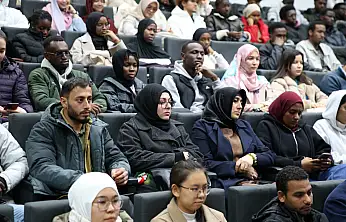 Mevlana Konya'da dünyaya anlatılıyor