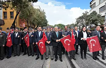 Mevlana Meydanı'nda dualar yükseldi: Konyalılar gaziler için yürüdü