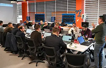 Selçuklu'da öğretmenlere uygulamalı yapay zekâ eğitimi başladı