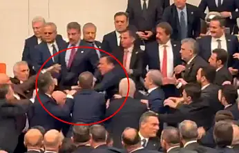 TBMM'de kan aktı: Kavga anları kamerada!