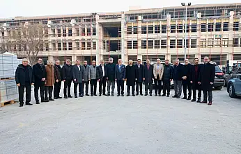 Türkiye'nin ve Konya'nın ilklerinden olan okula yeni nefes