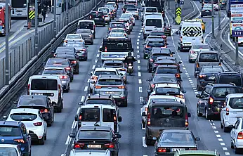 Yollara bir ayda yüz binlerce araç çıktı: Trafikte dev sayı açıklandı