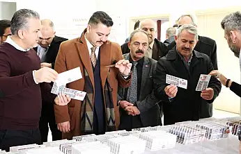 Yunak'ta 'Cumhuriyetin Banknotları' sergisi ziyarete açıldı