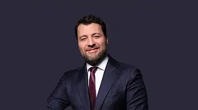 Emre Tezmen kimdir? Serveti ne kadar? Emre Tezmen'in eşi kimdir? Hangi takımı tutuyor?
