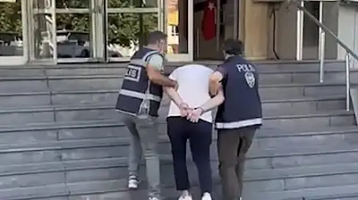 Her yerde aranan firari yakayı ele verdi!