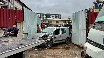 Hurdalık önünde hurdaya döndü
