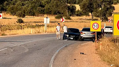 Konya'da 3 otomobil birbirine girdi: Çok sayıda yaralı var!
