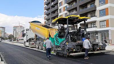 Konya'da  asfalt çalışmaları sürüyor