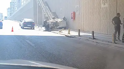 Konya'da feci kaza: Otomobil alt geçitte takla attı