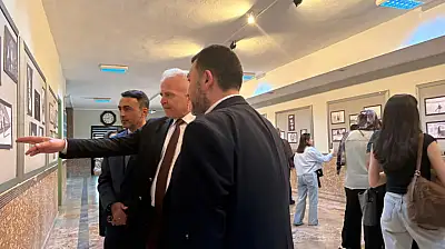 Konya'da genç gazetecilerin objektifinden yansıyan kareler sergilendi